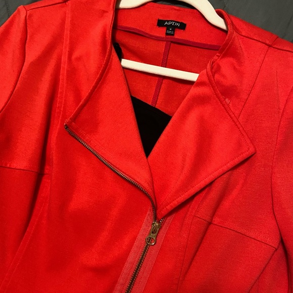 Adorable coral colored jacket - Picture 4 of 4